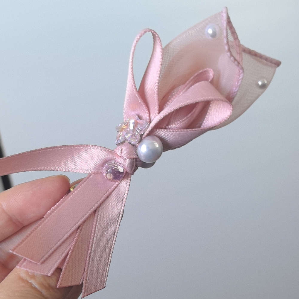 Elegant Pink Ribbon Hair Clip
